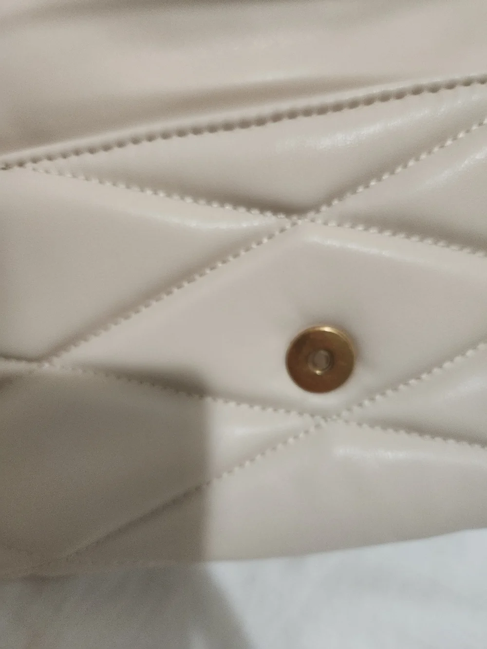 Mango Quilted Shoulder Bag with Gold Chain in Cream